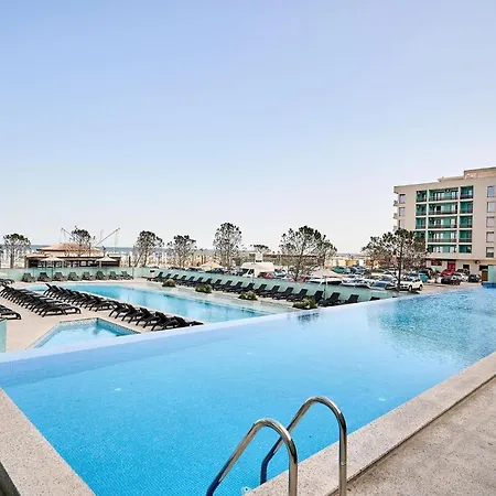 Beach Bliss Apartment In Infinity Beach Resort Parking Mamaia Exterior photo