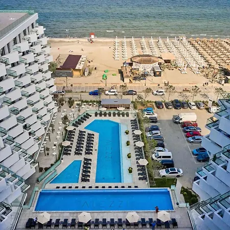 Beach Bliss Apartment In Infinity Beach Resort Parking Mamaia Exterior photo